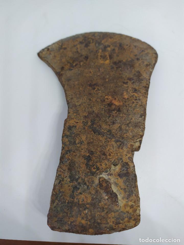 Antig&uuml;edades: Hacha de hierro medieval - Foto 2