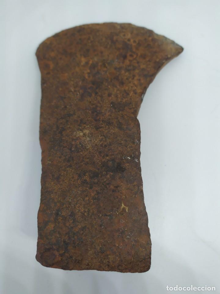 Antig&uuml;edades: Hacha de hierro medieval - Foto 3