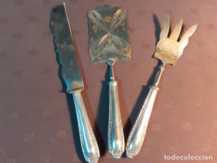 Antig&uuml;edades: Cubiertos trinchar alpaca ba&ntilde;ada plata - Foto 2