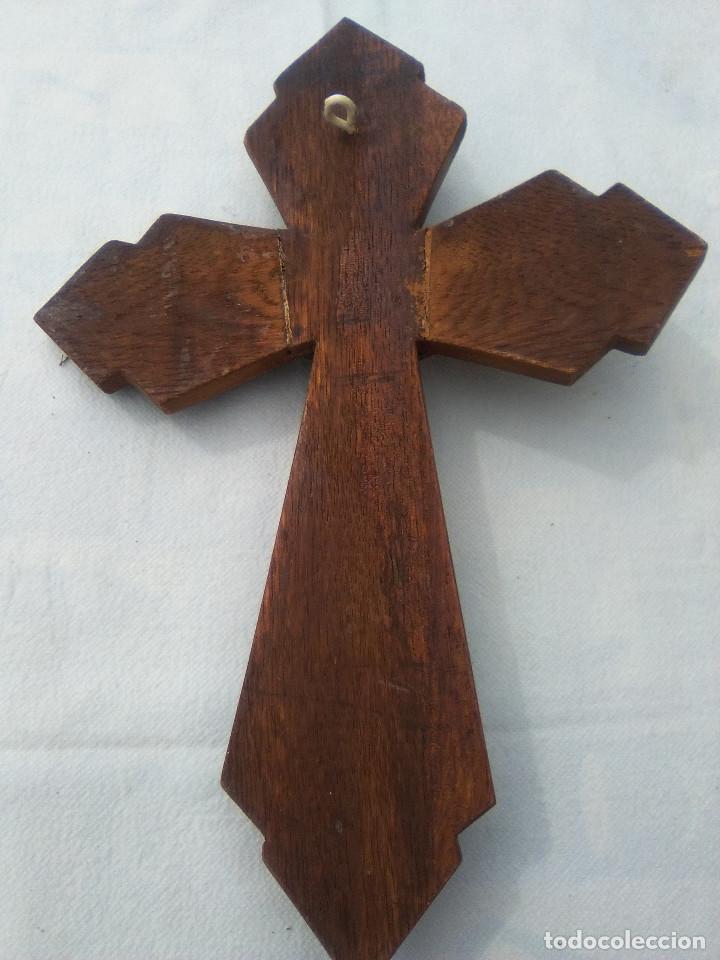 Antig&uuml;edades: Antiguo crucifijo de bronce y madera - Foto 6