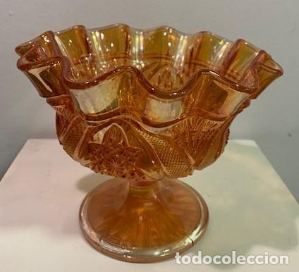 Antig&uuml;edades: Carnival glass, frutero. - Foto 1