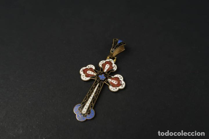 Antig&uuml;edades: Antigua Cruz de Bronce y Esmaltes - Foto 3