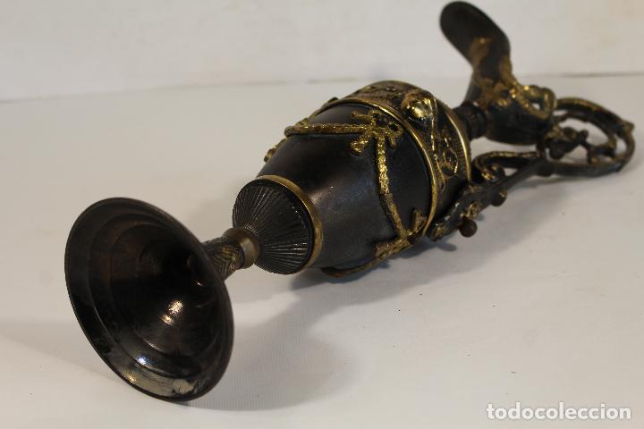 Antig&uuml;edades: jarron anfora de bronce - Foto 2