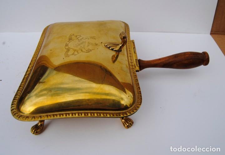 Antig&uuml;edades: RECOGEMIGAS CON MANGO DE MADERA. - Foto 5