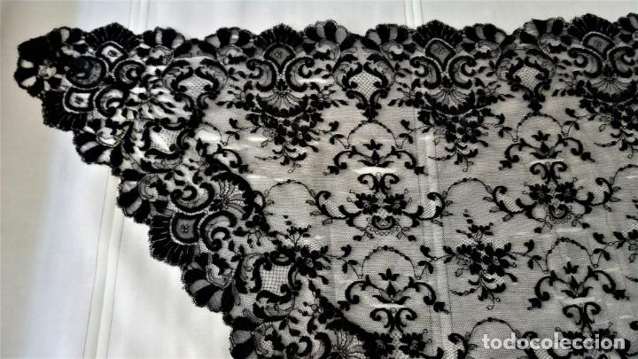 Antig&uuml;edades: Mantilla - Foto 1