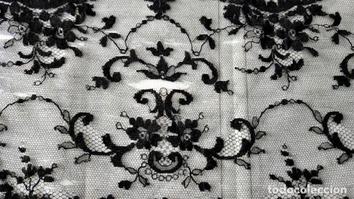 Antig&uuml;edades: Mantilla - Foto 2