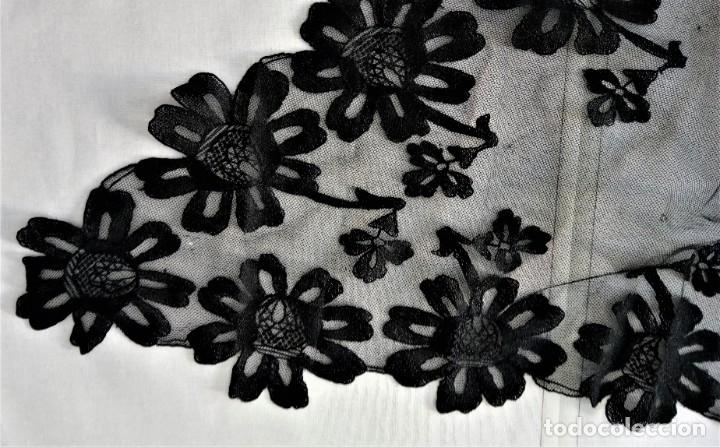 Antig&uuml;edades: Mantilla - Foto 4