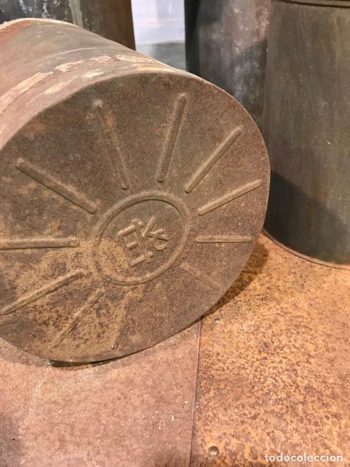 Antig&uuml;edades: Antiguos Botes Metalicos - Foto 3