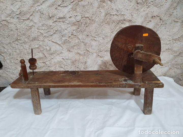 Antig&uuml;edades: ANTIGUA HILADORA RUECA - Foto 2