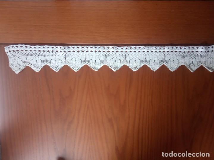 Antig&uuml;edades: PUNTILLA A GANCHILLO DE 74 CM. - Foto 1