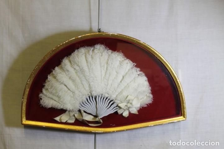 Antig&uuml;edades: ABANICO DE PLUMAS . S. XX - Foto 1