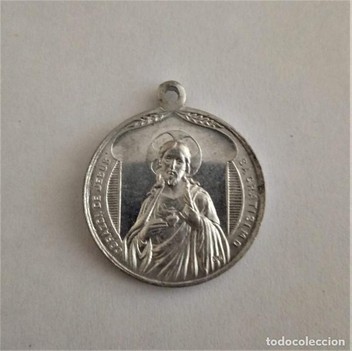 Antig&uuml;edades: Medalla Virgen de la Cinta - Foto 1
