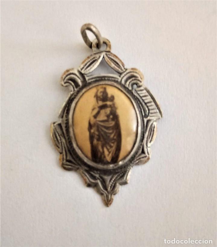Antig&uuml;edades: Medalla Virgen con Ni&ntilde;o - Foto 1