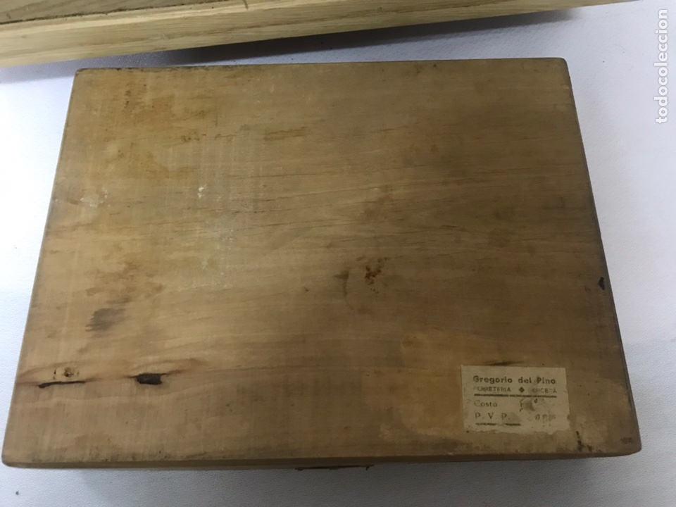 Antig&uuml;edades: Estuche de labores madera - Foto 4