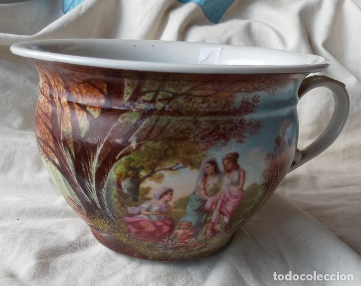 Antig&uuml;edades: Antiguo orinal de porcelana - Foto 1