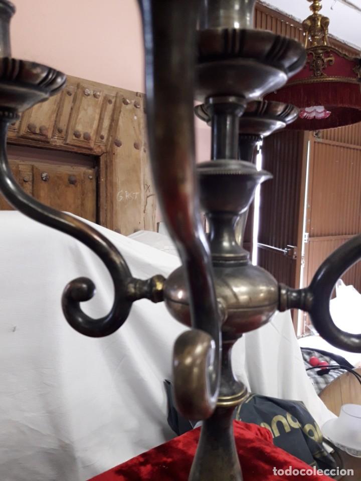 Antig&uuml;edades: Pareja candelabros bronce plateado - Foto 4