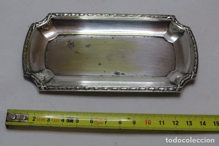 Antig&uuml;edades: Bandeja . Ba&ntilde;o de plata - Foto 1