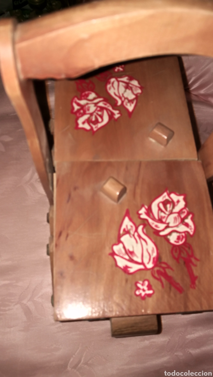 Antig&uuml;edades: ANTIGUO COSTURERO MADERA CON CROMOGRAFIA - Foto 2