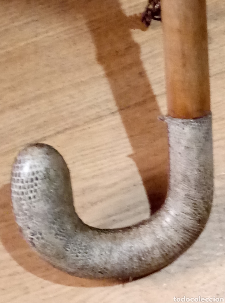 Antig&uuml;edades: Antiguo paraguas mango de madera y piel de serpiente - Foto 6