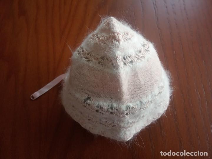 Antig&uuml;edades: GORRO DE BEBE DE ALGODON Y GANCHILLO EN COLOR ROSA - Foto 1