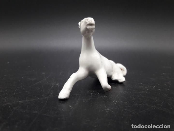 Antig&uuml;edades: Caballito de porcelana - Foto 2