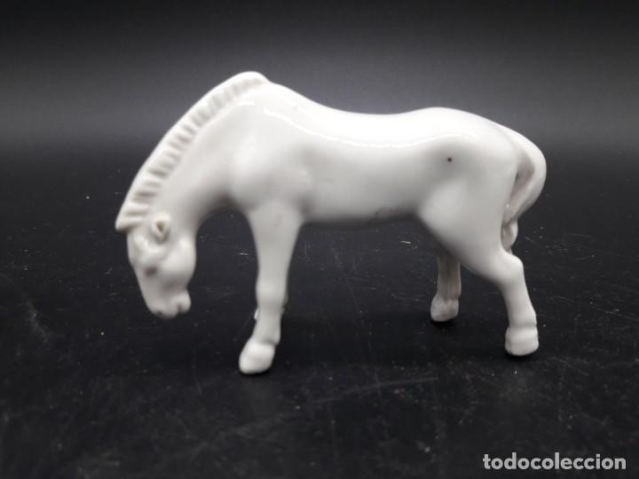 Antig&uuml;edades: Caballito de porcelana - Foto 1