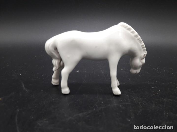 Antig&uuml;edades: Caballito de porcelana - Foto 2