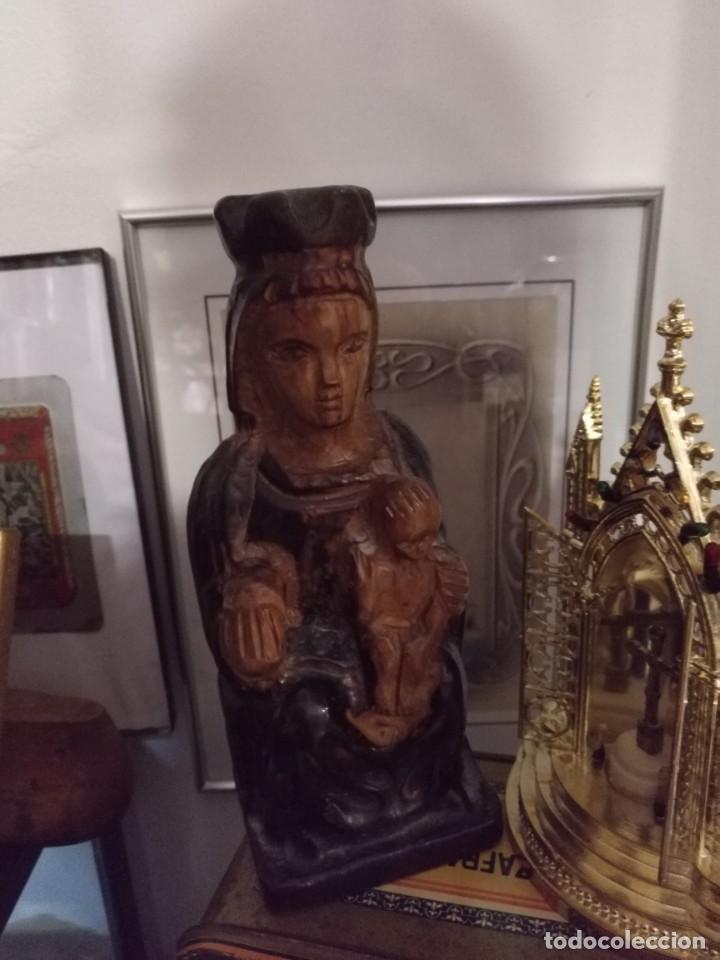 Antig&uuml;edades: Moreneta madera de una santera - Foto 1