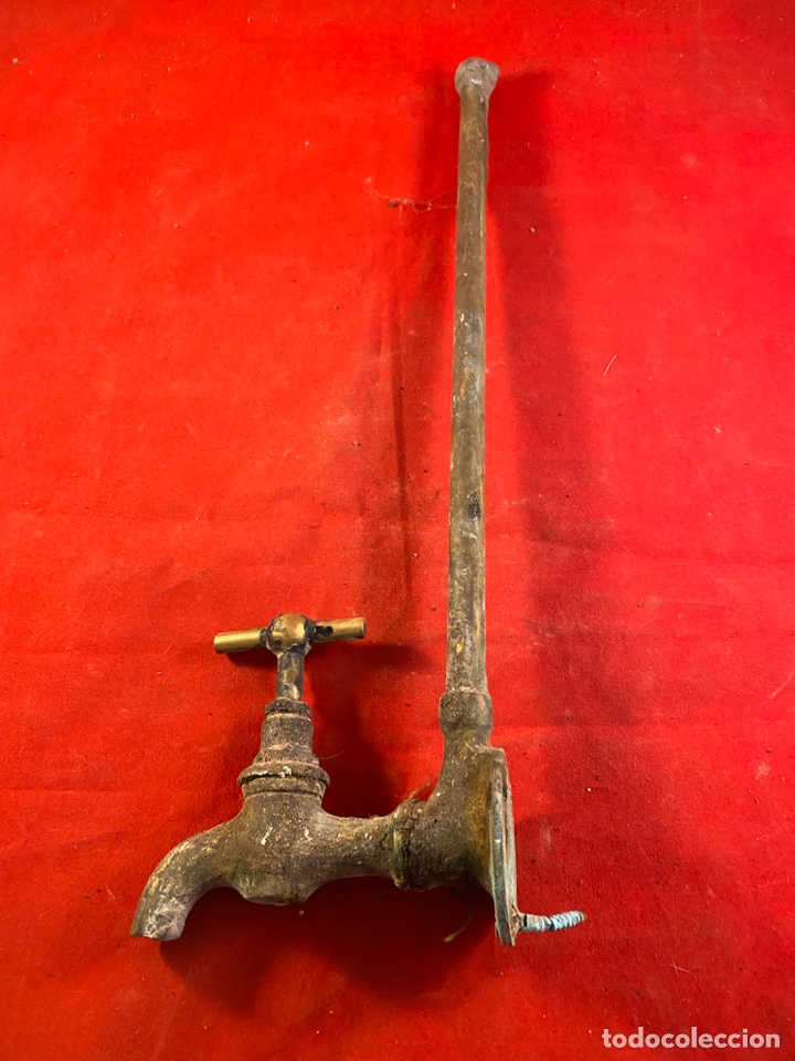 Antig&uuml;edades: Antiguo grifo de bronce - Foto 2