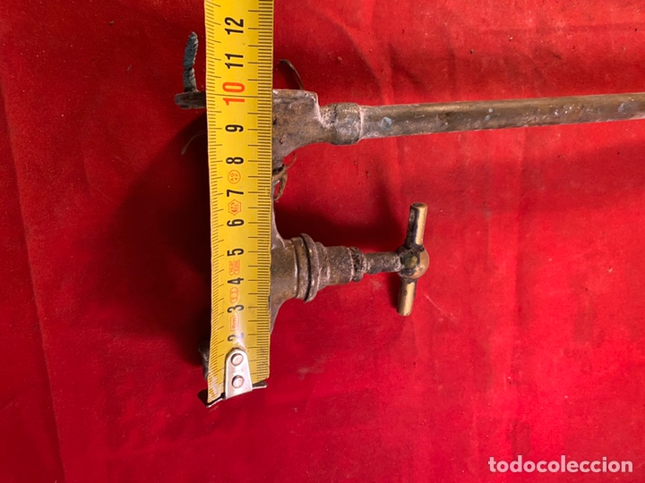 Antig&uuml;edades: Antiguo grifo de bronce - Foto 5