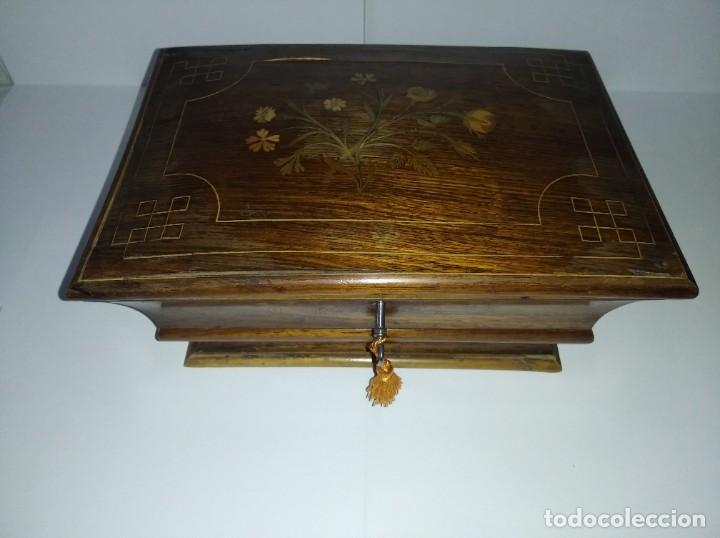 Antig&uuml;edades: CAJA PALOSANTO INGLESA - Foto 1