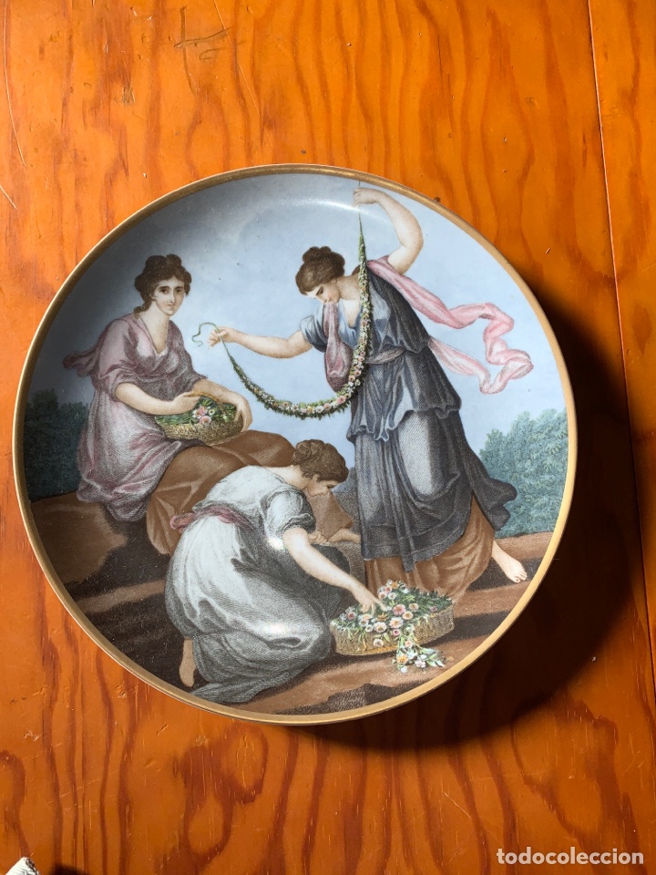 Antig&uuml;edades: Plato de porcelana de capeans - Foto 2