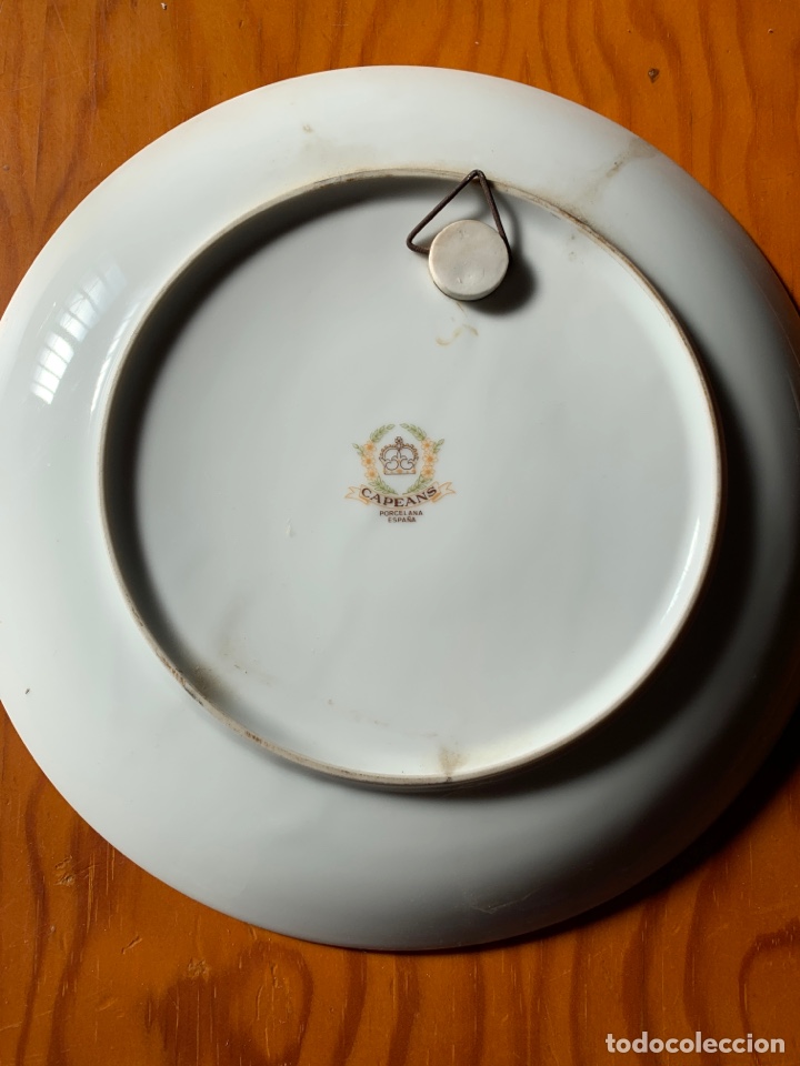 Antig&uuml;edades: Plato de porcelana de capeans - Foto 3