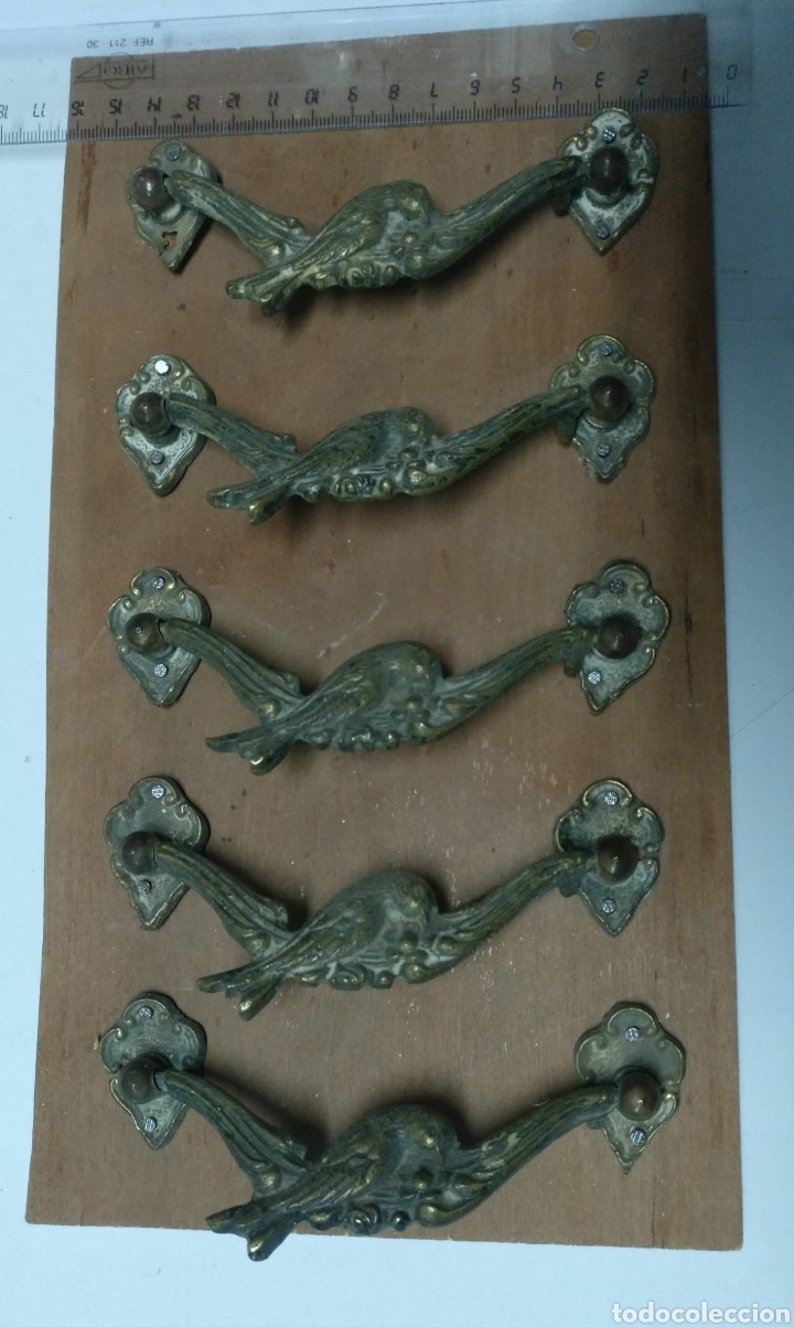 Antig&uuml;edades: Tiradores de bronce d los a&ntilde;os 50