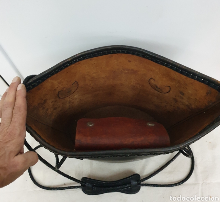 Antig&uuml;edades: Bolso de cuero - Foto 3