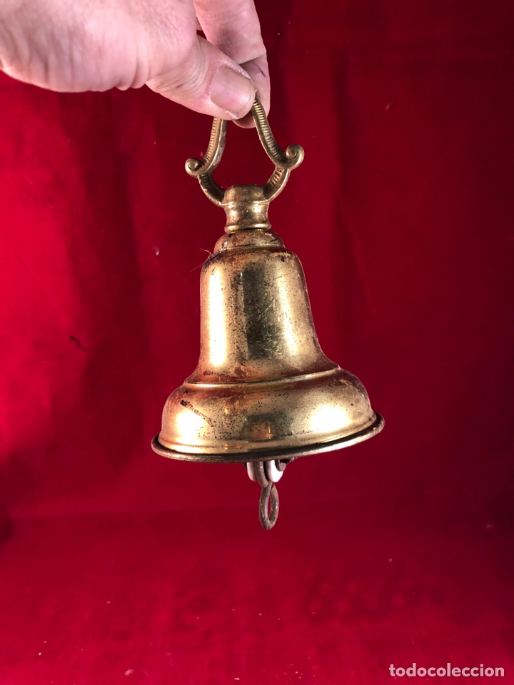 Antig&uuml;edades: Antiguo colgador con forma de campana