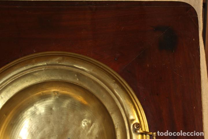 Antig&uuml;edades: pie de brasero de laton - Foto 6