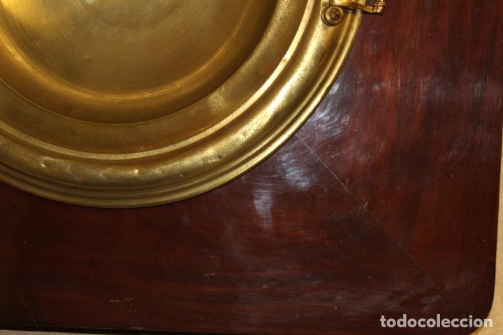 Antig&uuml;edades: pie de brasero de laton - Foto 7