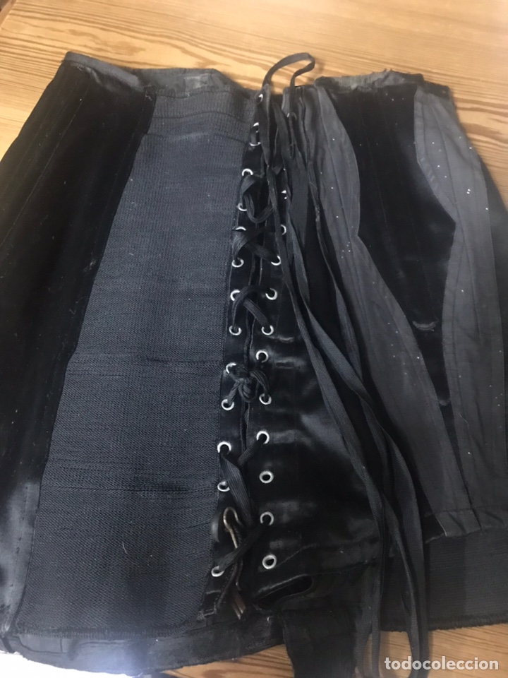 Antig&uuml;edades: Corpi&ntilde;o negro - Foto 1