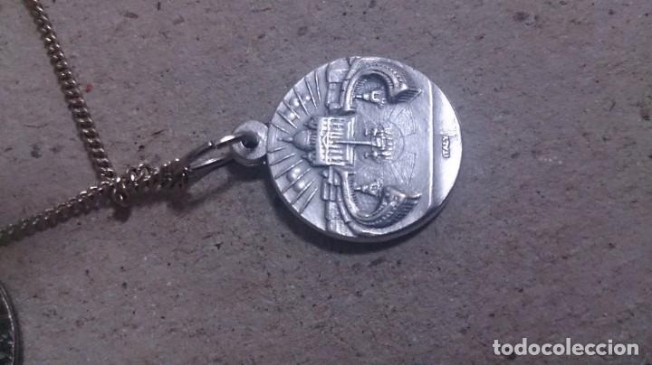 Antig&uuml;edades: CADENA Y 4 MEDALLAS M2. 10. - Foto 5