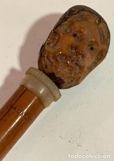 Antig&uuml;edades: Bast&oacute;n de malaca con pu&ntilde;o de semilla de tagua.
