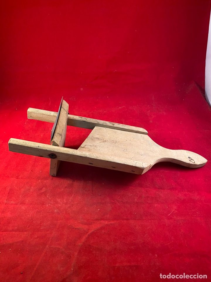 Antig&uuml;edades: Cortador de verduras de madera - Foto 3