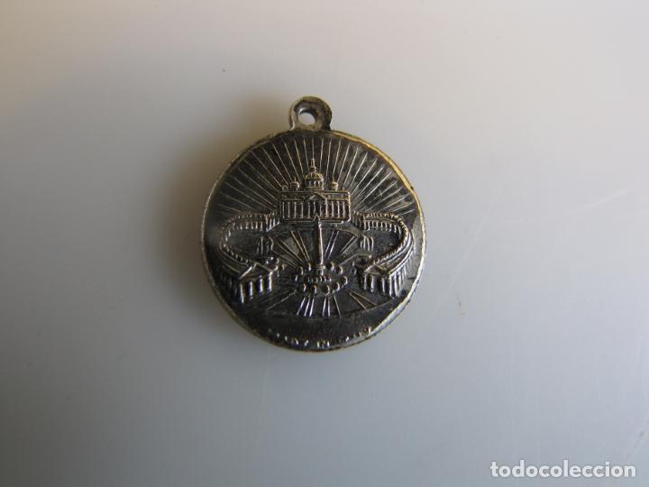Antig&uuml;edades: 5- Medalla Juan Pablo II - Foto 2