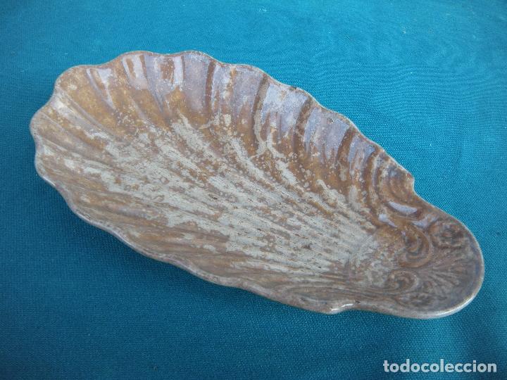 Antig&uuml;edades: PLATO OVALADO CONCHA - Foto 1