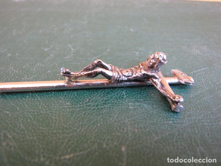 Antig&uuml;edades: 6- Crucifijo metal - Foto 2
