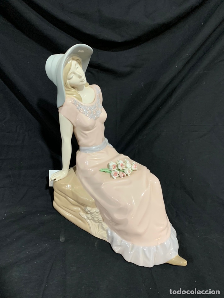 Antig&uuml;edades: FIGURA MUJER DE PORCELANA - Foto 1