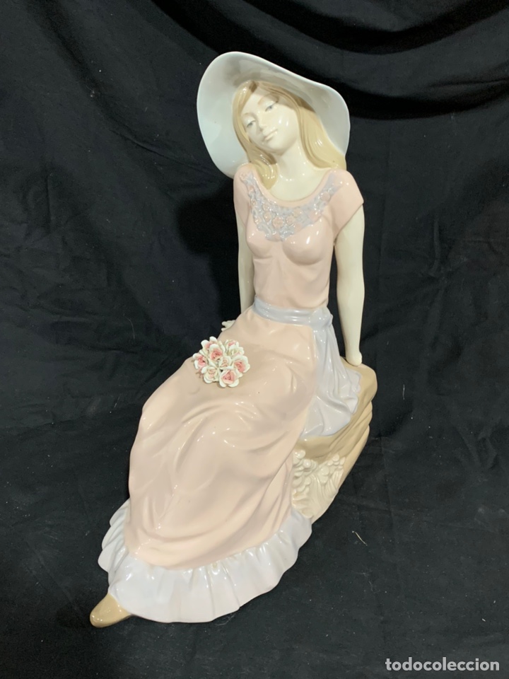 Antig&uuml;edades: FIGURA MUJER DE PORCELANA - Foto 4