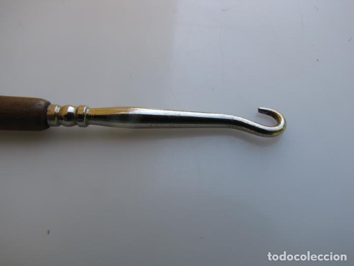 Antig&uuml;edades: 5- Abotonador para botines - Foto 3