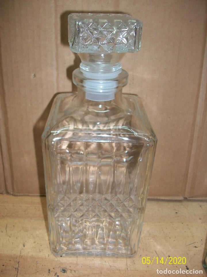 Antig&uuml;edades: LOTE DE 3 FRASCOS DE CRISTAL - Foto 4
