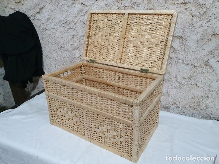 Antig&uuml;edades: CESTO BAUL DE MIMBRE - Foto 3